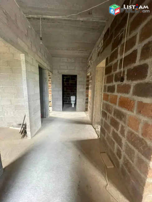 H0818 Նորակառույց առանձնատուն Այնթափում