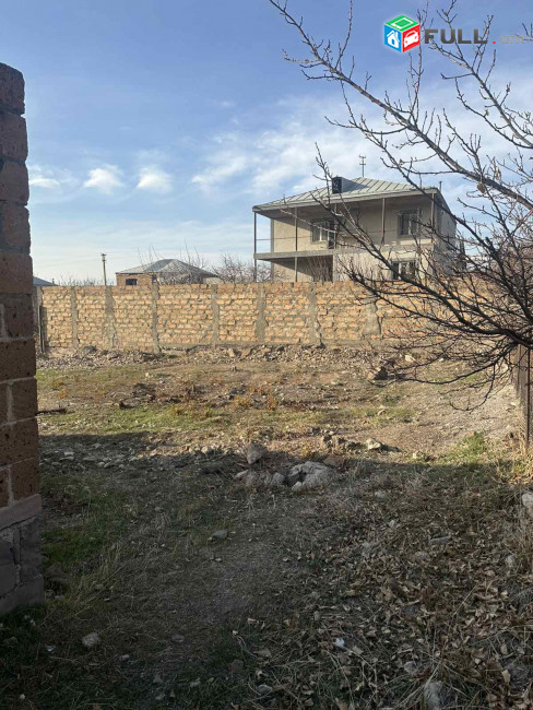 H0877 Հողատարածք կիսակառույց շինությամբ ք․Աշտարակում