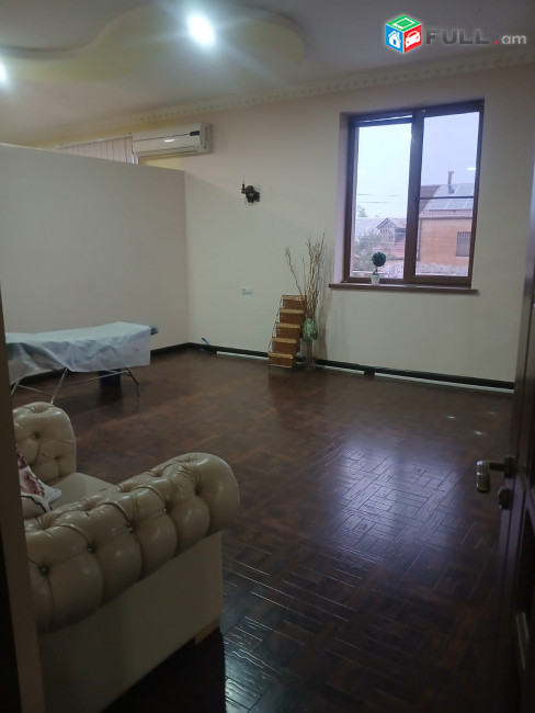 H0952 Երկհարկանի գործող բիզնես Էջմիածնում