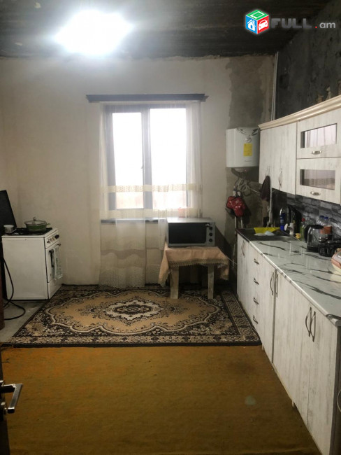 H0957 Առանձնատուն Կարին գյուղում