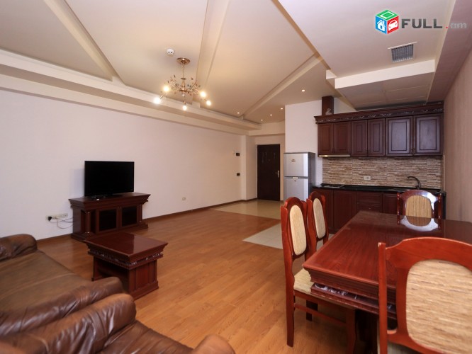 Apartments on Abovyan 16 , Ереван , Армения ( центр )