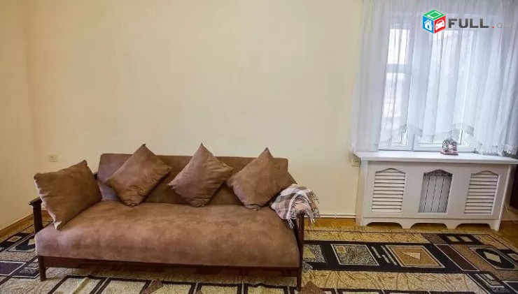 Varcov e trvum 2 senyakanoc bnakaran Aram Khachatryan poxocum