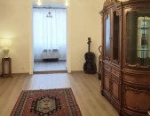 Varcov bnakaran Nairi Zaryan poxocum