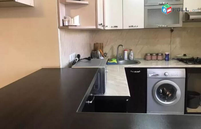 Varcov e trvum 2 senyakanoc bnakaran Khanjyan poxocum