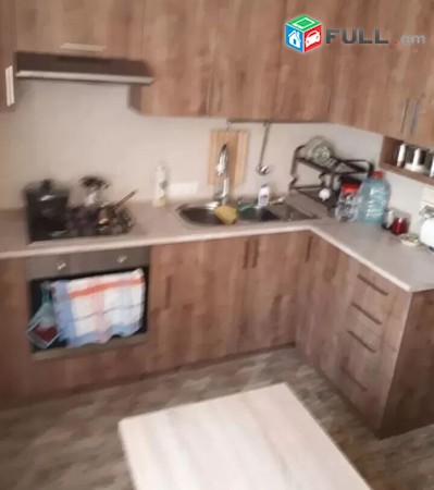 Varcov e trvum bnakaran Zavaryan poxocum