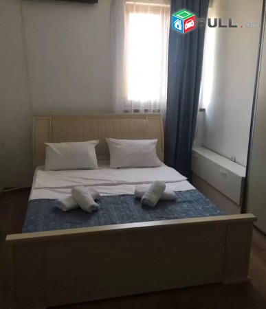 Վարձով 2 սենյականոց բնակարան կենտրոնում
