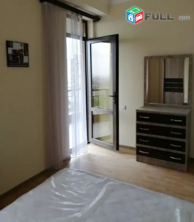 Նորակառույց շենքում, եվրովերանորոգված, Գայի պողոտա