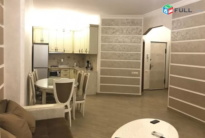 Varcov e trvum 3 senyakanoc bnakaran sayat nova -abovyan xachmeruki mot