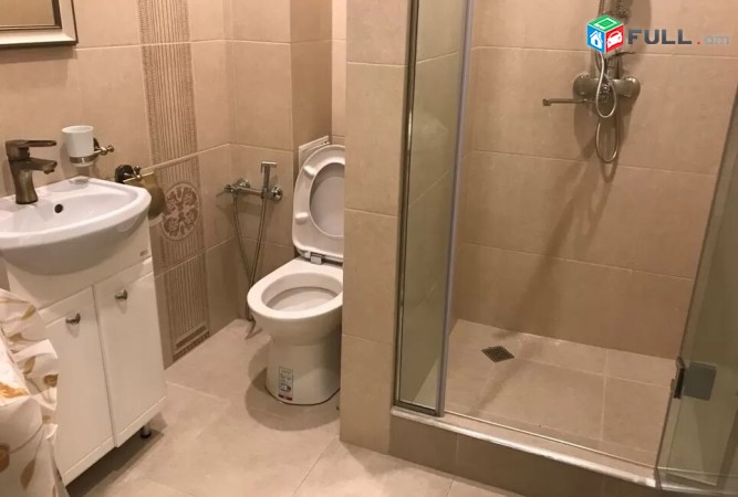 Varcov e trvum 3 senyakanoc bnakaran sayat nova -abovyan xachmeruki mot