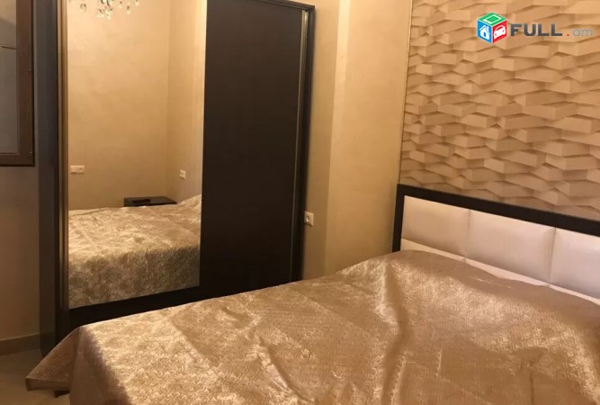 Varcov e trvum 3 senyakanoc bnakaran sayat nova -abovyan xachmeruki mot