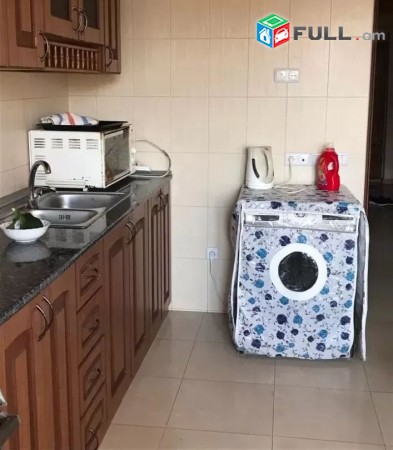 Varcov e trvum 3 senyakanoc bnakaran Kentronum, Tigran Mec poxocum