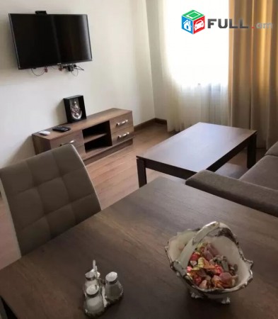 Վարձով է տրվում 2 սենյականոց բնակարան Երևան` Փոքր Կենտրոն` Բյուզանդի փողոցում