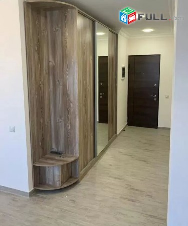Varcov Bnakaran Xorenaci Poxocum