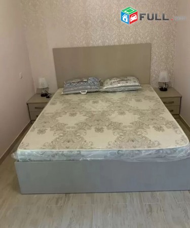 Varcov Bnakaran Xorenaci Poxocum