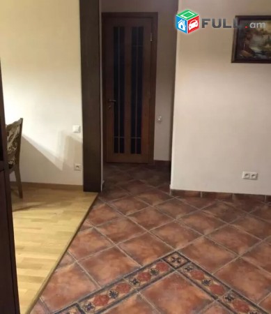Vardzov e trvum bnakaran Nalbandyan Sayat-nova xachmerukum