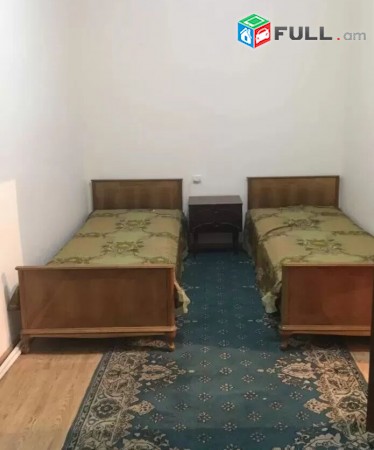Varcov e trvum 2 senyakanoc bnakaran Komitasum