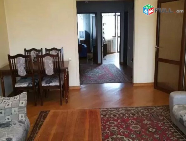 Քաջազնունի փողոցում տրվում է վարձով 3 սենյականոց լուսավոր բնակարան