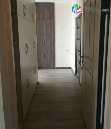 Տրվում է վարձով 3 սենյականոց բնակարան