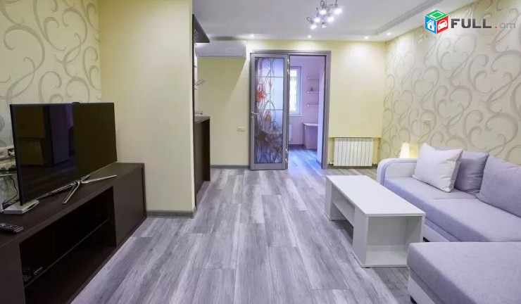 Varcov e trvum 3 senyakanoc  bnakaran Abovyan poxocum