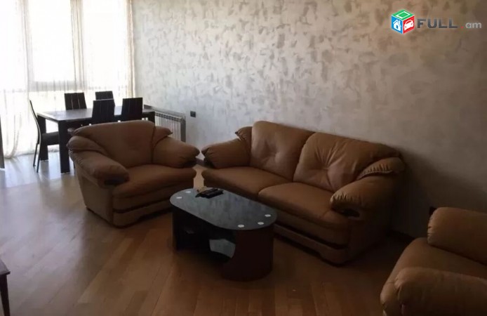 Varcov e trvum gexecik bnakaran Nairi Zaryan poxocum, norakaruyc shenqum