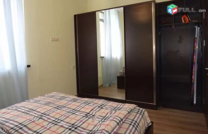 Varcov e trvum bnakaran Teryan poxocum, Karapi lchi mot