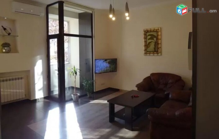 Varcov e trvum bnakaran Teryan poxocum, Karapi lchi mot