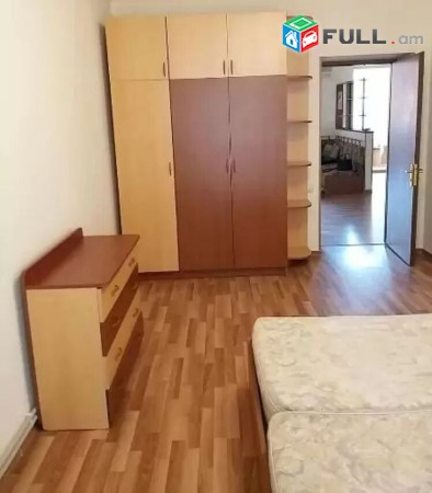 Վարձակալության է տրվում 2 սենյականոց բնակարան Կենտրոնում