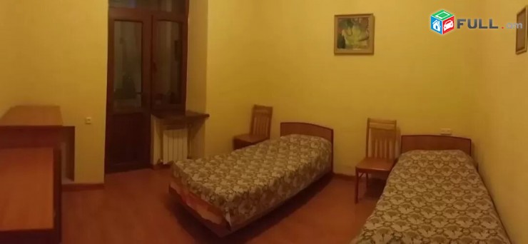 Varcov e bnakaran poqr kentronum, Mashtoci poxocum
