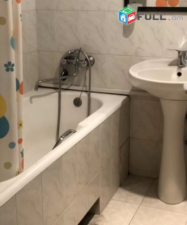 Varcov e trvum bnakaran Koxbaci poxocum