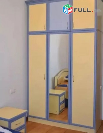3 սենյականոց բնակարան փոքր կենտրոնում Հանրապետության հրապարակի հարևանությամբ
