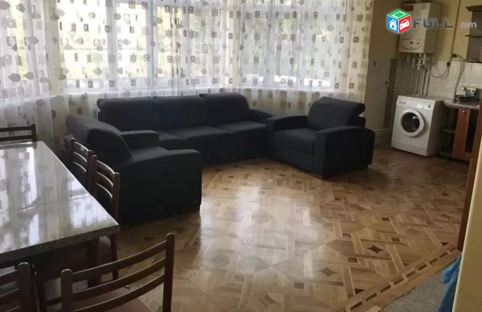 Varcov e trvum 4 senyakanoc bnakaran Alek Manukyan poxocum