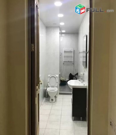 Varcov e trvum 4 senyakanoc bnakaran Alek Manukyan poxocum