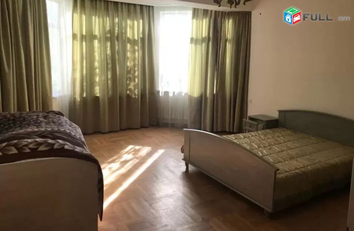 Varcov e trvum 4 senyakanoc bnakaran Alek Manukyan poxocum