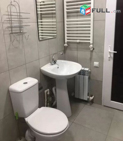 Տրվում է վարձով բնակարան նորակառույց շենքում, Նիզամու փողոցում