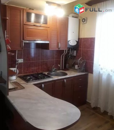 Varcov bnakaran Pushkini poxocum