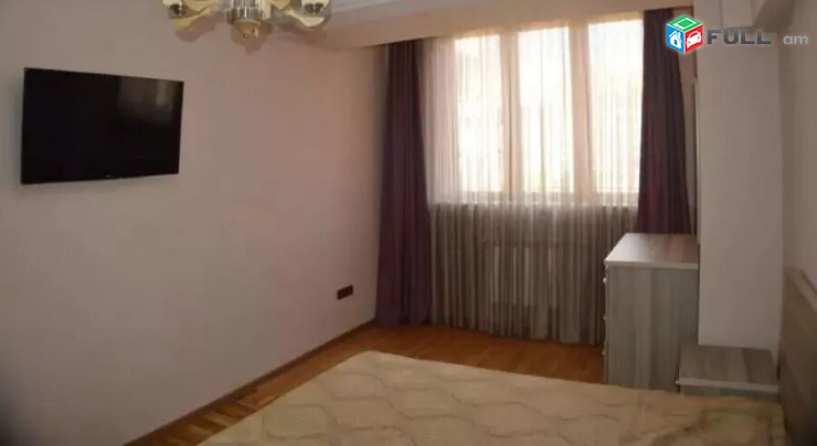 Վարձով է տրվում 3 սենյականոց լուսավոր, ընդարձակ բնակարան Երվանդ Քոչարի փողոցում