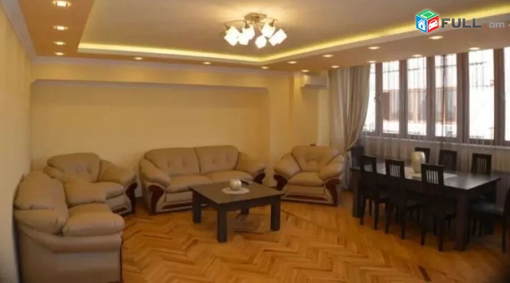 Վարձով է տրվում 3 սենյականոց լուսավոր, ընդարձակ բնակարան Երվանդ Քոչարի փողոցում