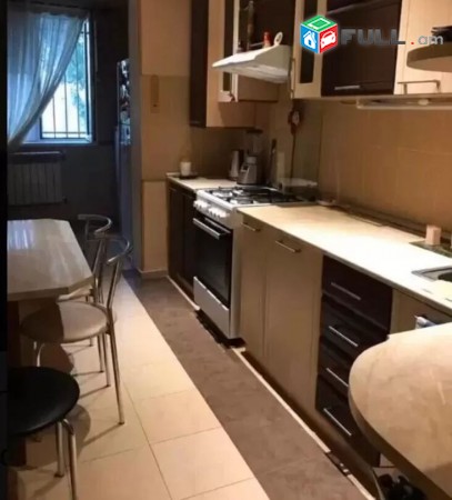 Varcov bnakaran Kajaznuni poxocum