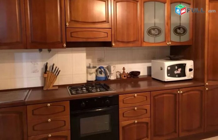 Վարձով է տրվում էլիտար բնակարան կենտրոնում Բայրոն փողոցում