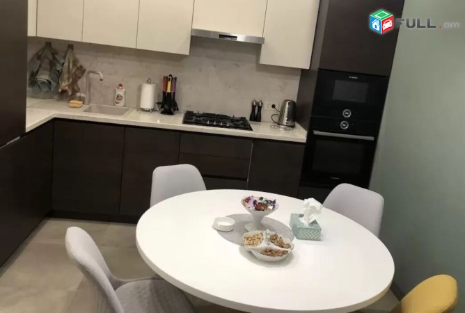 Varcov bnakaran Vracakan poxocum