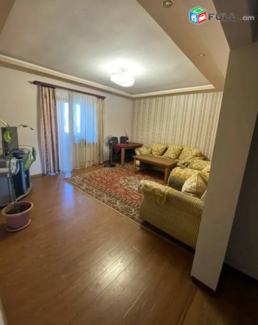 Varcov e trvum 4 senyakanoc bnakaran 