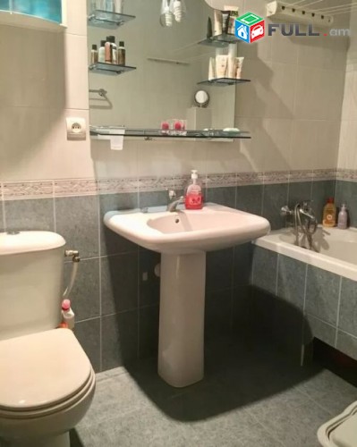 Varcov e trvum 2 senyakanoc bnakaran Aram Khachatryan poxocum