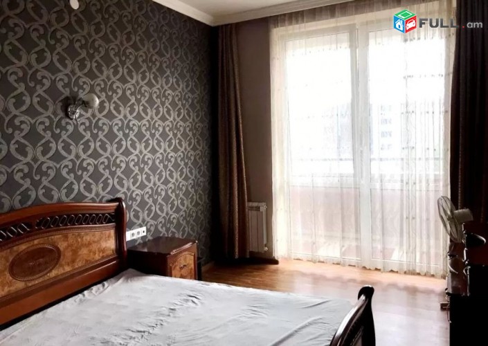 Varcov e trvum 2 senyakanoc bnakaran Nairi Zaryan poxocum