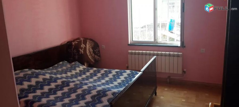 Vacharvum e arandznatun Nor Aresh  poxocum