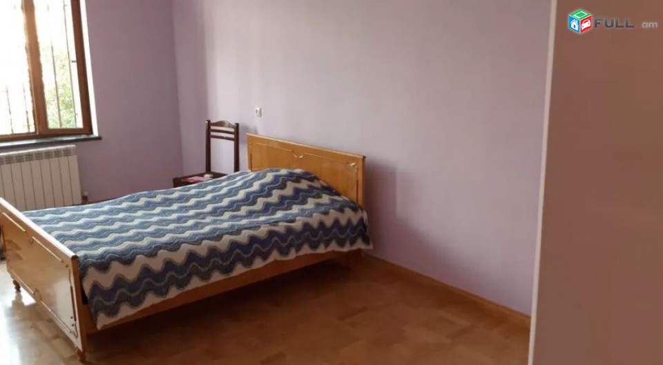 Vacharvum e arandznatun Nor Aresh  poxocum