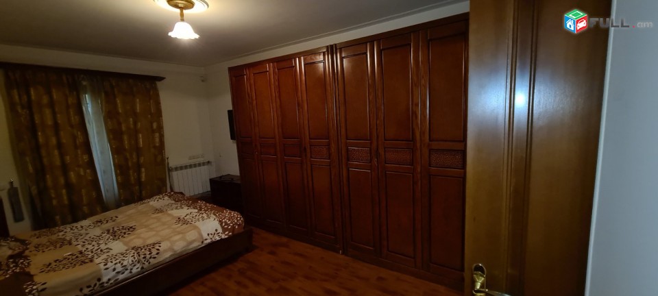 Varcov e trvum 3 senyakanoc bnakaran Leningradyan poxocum