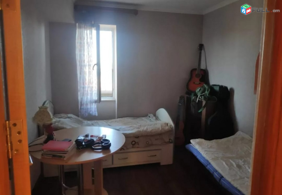 Vacharvum e 4 senyakanoc bnakaran Paronyan poxocum