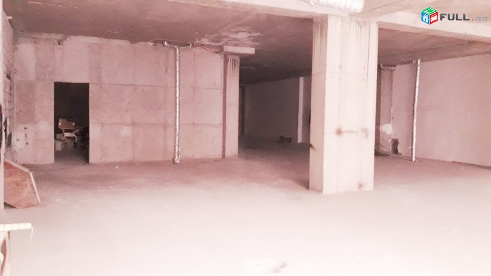 Norakaruyc , Amiryan poxoc , Universal tarack , 800qm  