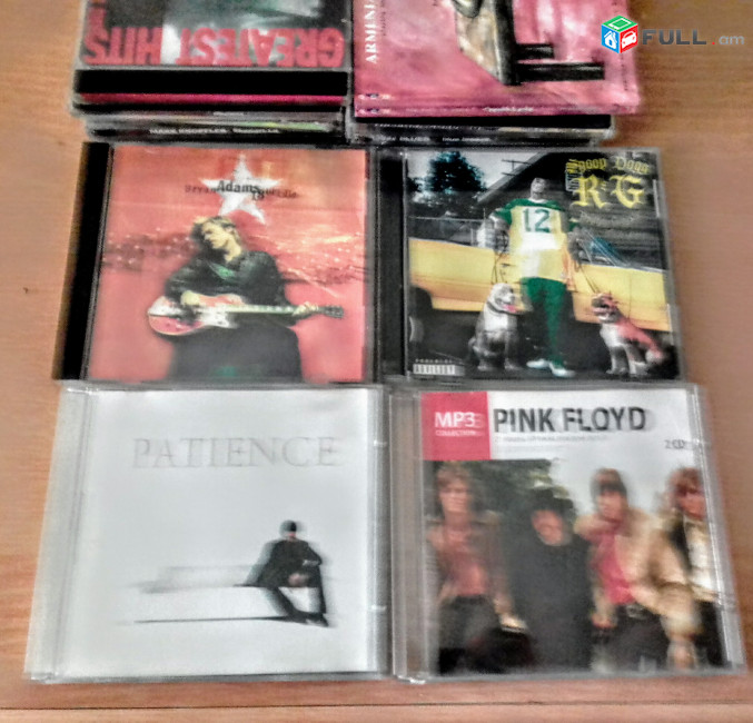 Վաճառվում են ճաշակով երաժշտական սկավառակներ (պլաստինկա) ; mp3 cd-ներ.