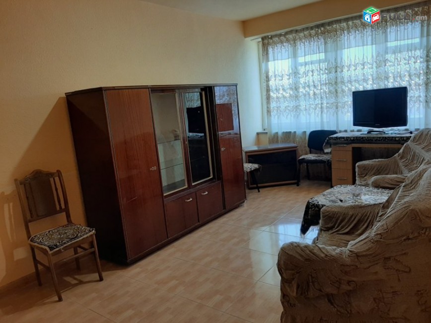 2 սենյականոց բնակարան Մոլդովական փողոցում, 60 ք.մ., 5/10 հարկ, կապիտալ վերանորոգված, քարե շենք